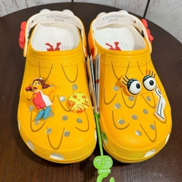 CROCS X MCDONALD’S classic Clog sold out! Size 9 Men’s 11 Women’s - Picture 7 of 10